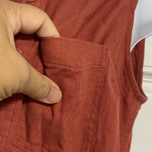 T4a- ECOTHREADS Rust Orange Sleeveless Button Up LINEN Shirt - Picture 3 of 6